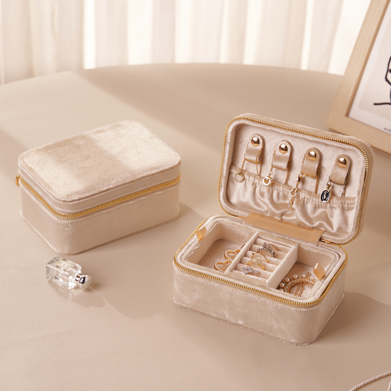 Light Luxury Exquisite Velvet  - Luxury Skincare Containers 评论和价格